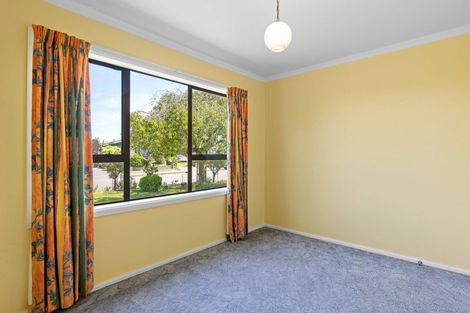 Photo of property in 12 Fairmont Place, Hornby, Christchurch, 8042