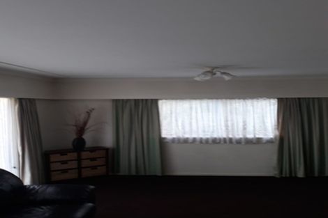 Photo of property in 24 Lynmore Drive, Hillpark, Auckland, 2102