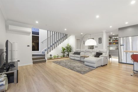 Photo of property in 15 Kemble Place, Flagstaff, Hamilton, 3210