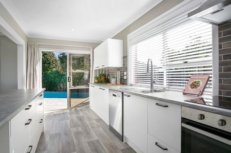 Photo of property in 54 Regent Street, Silverdale, Hamilton, 3216