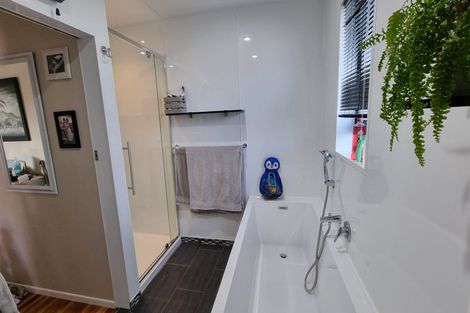 Photo of property in 126 Harlech Street, Mayfair, Hastings, 4122