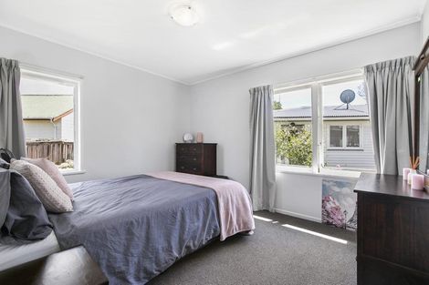 Photo of property in 123 Riverpark Crescent, Henderson, Auckland, 0610