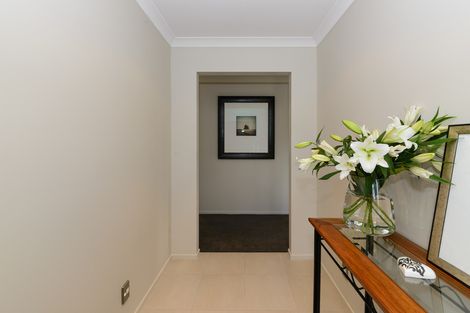 Photo of property in 35 Rodeo Drive, Kelvin Grove, Palmerston North, 4414