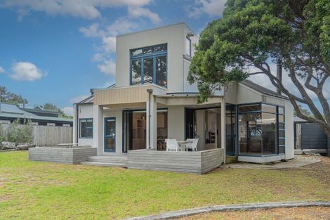 Photo of property in 8 Courtney Close, Pauanui, Hikuai, 3579