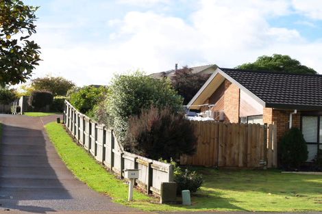 Photo of property in 66 Golfland Drive, Golflands, Auckland, 2013