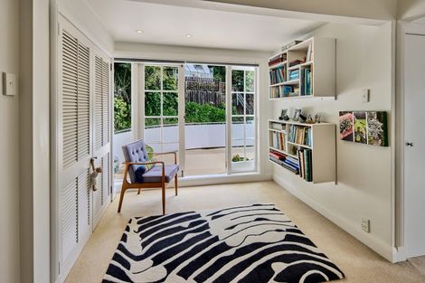 Photo of property in 412 Evans Bay Parade, Hataitai, Wellington, 6021