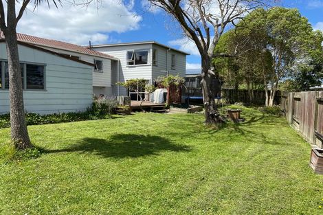 Photo of property in 3 Ballial Place, West Harbour, Auckland, 0618