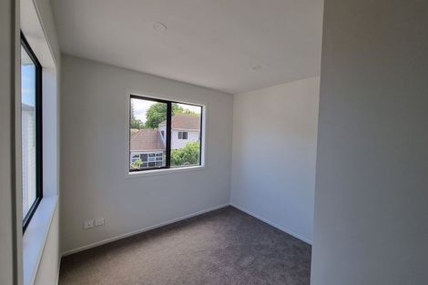 Photo of property in 64e Buscomb Avenue, Henderson, Auckland, 0610