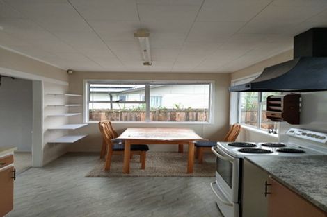 Photo of property in 156 Sunnynook Road, Sunnynook, Auckland, 0620