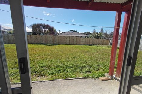 Photo of property in 51 Archibald Road, Kelston, Auckland, 0602