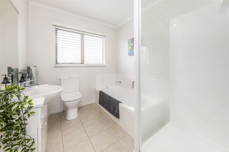 Photo of property in 11 Phoenicia Court, The Gardens, Auckland, 2105