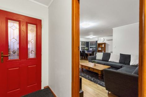Photo of property in 18 Braid Road, St Andrews, Hamilton, 3200