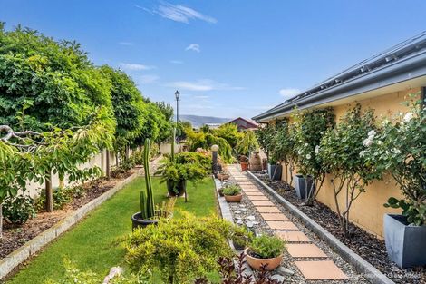 Photo of property in 10 Ethereal Crescent, Mount Pisa, Cromwell, 9383