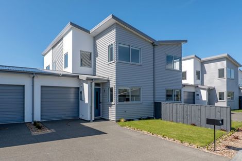 Photo of property in 21 Kakapo Lane, Redwood, Christchurch, 8051