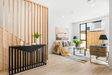 Photo of property in 102b Te Oneroa Way, Long Bay, Auckland, 0630