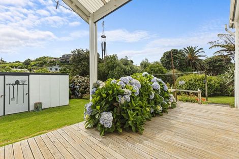 Photo of property in 10 North Street, Mokau, 4376