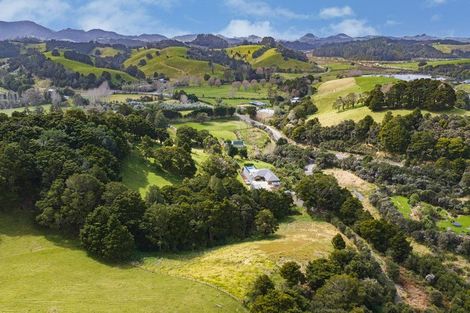 Photo of property in 347 Taraunui Road, Parua Bay, Onerahi, 0192