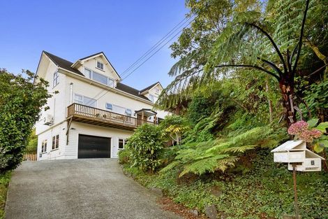 Photo of property in 6 Thomas Hook Street, Tawa, Wellington, 5028