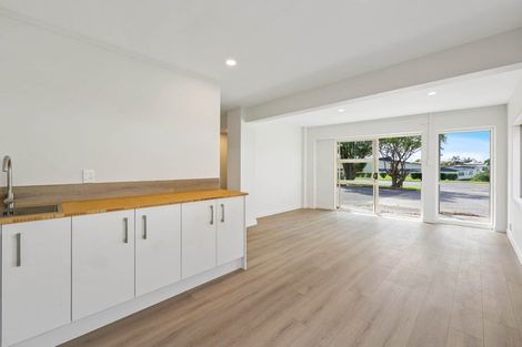 Photo of property in 77 Macleans Road, Bucklands Beach, Auckland, 2014