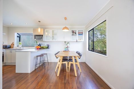 Photo of property in 2/16 James Street, Bayview, Auckland, 0629