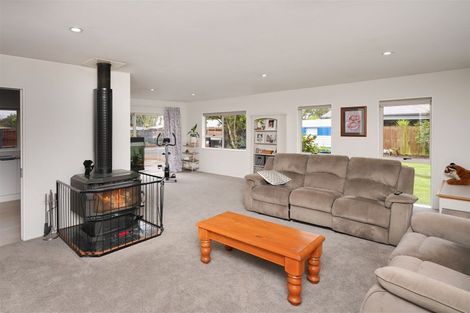 Photo of property in 5 Littles Lane, Woodend, 7610