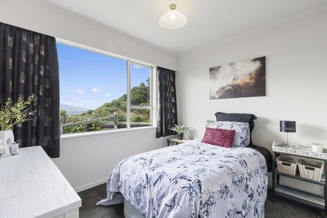 Photo of property in 71a Sidlaw Street, Strathmore Park, Wellington, 6022