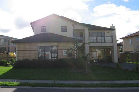 Photo of property in 6 Parkvale Grove, Te Atatu Peninsula, Auckland, 0610