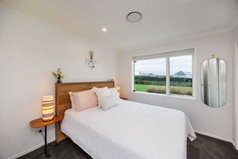 Photo of property in 61 Hartwell Drive, Kelvin Grove, Palmerston North, 4470