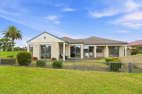 Photo of property in 2 Beachwater Drive, Papamoa Beach, Papamoa, 3118