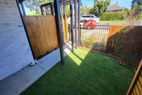 Photo of property in 1/137 Tirimoana Road, Te Atatu South, Auckland, 0602