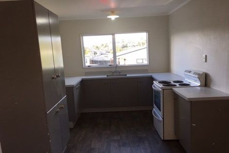 Photo of property in 5 Meadowvale Rise, Titirangi, Auckland, 0604