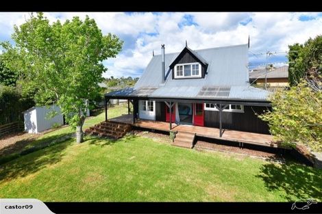 Photo of property in 8 Poplar Road, Stanmore Bay, Whangaparaoa, 0932
