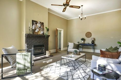 Photo of property in 125 Wellington Street, Picton, 7220