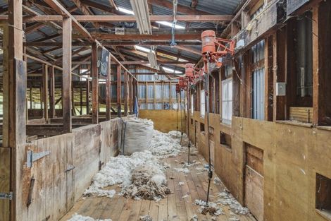 Photo of property in 921 Ongo Road, Hunterville, 4782