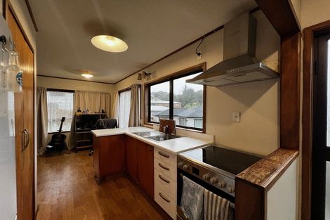 Photo of property in 4/18a Neal Avenue, Glenfield, Auckland, 0629