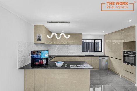 Photo of property in 26a Russell Road, Manurewa, Auckland, 2102