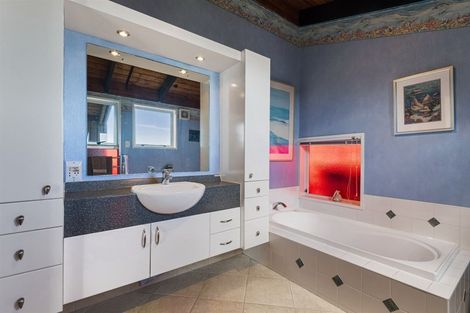 Photo of property in 27 Hadfield Street, Beach Haven, Auckland, 0626