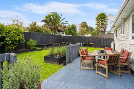 Photo of property in 236 Whitney Street, Blockhouse Bay, Auckland, 0600