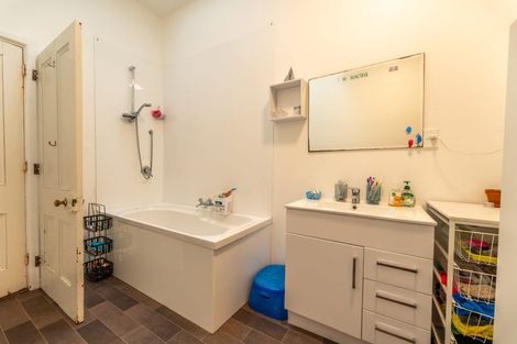 Photo of property in 92-98 High Street, Waimate, 7924