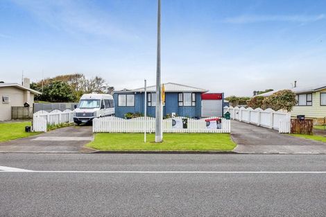 Photo of property in 193 Tasman Street, Opunake, 4616