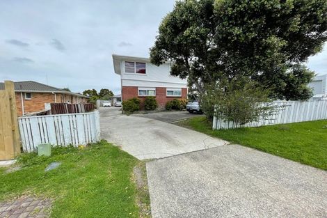 Photo of property in 3 Addison Drive, Glendene, Auckland, 0602
