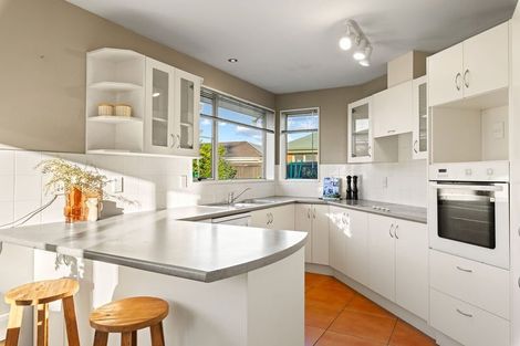 Photo of property in 4 Blair Avenue, Papanui, Christchurch, 8053