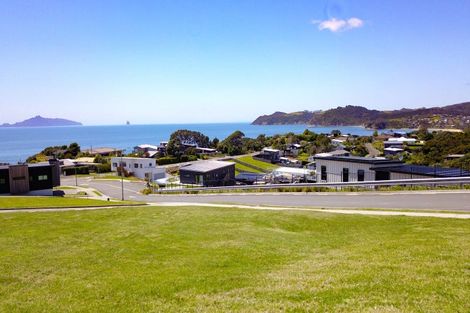 Photo of property in 14 Blue Moon Rise, Langs Beach, 0582