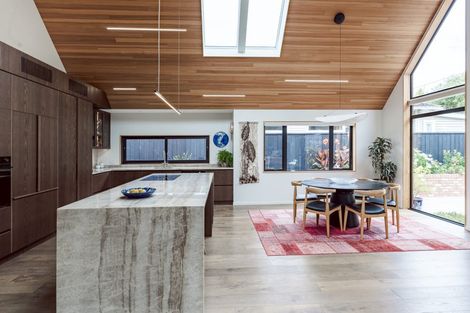 Photo of property in 20 Gilbert Street, New Plymouth, 4310