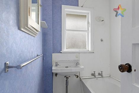 Photo of property in 10 Atiawa Crescent, Waiwhetu, Lower Hutt, 5010