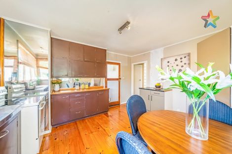 Photo of property in 49 Delaney Drive, Stokes Valley, Lower Hutt, 5019