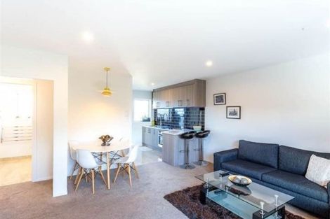 Photo of property in 2/40 Miro Street, New Lynn, Auckland, 0600