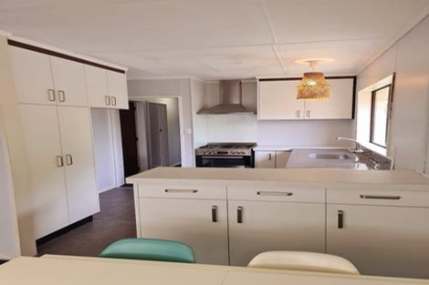 Photo of property in 6 Jarrett Court, Roslyn, Palmerston North, 4414