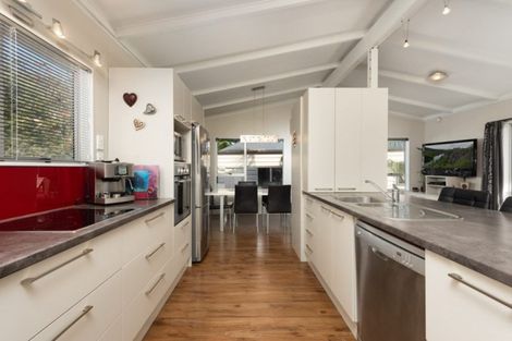 Photo of property in 237 Range Road, Papamoa Beach, Papamoa, 3118