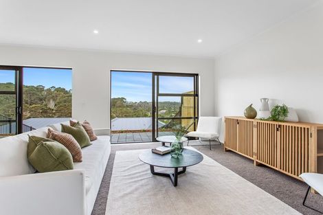 Photo of property in 17 William Calvert Drive, Swanson, Auckland, 0614